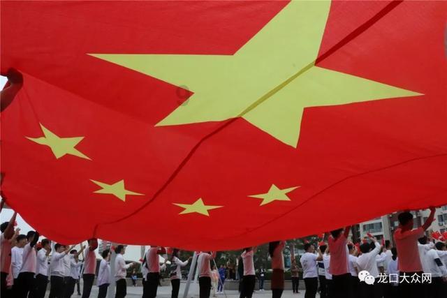 贵州小伙卖排骨,只用400斤以上大母猪,熟练工人一天干20斤,牛