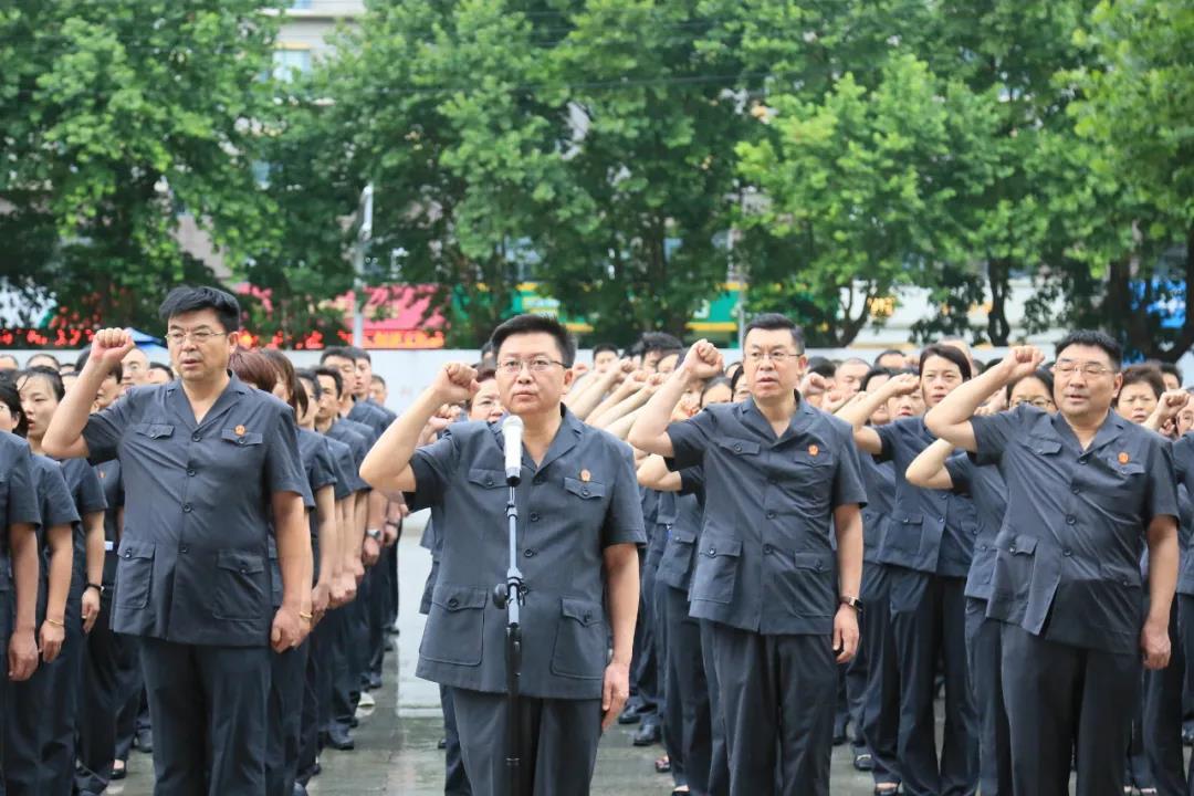 记者：博阿滕非常乐意加盟萨勒尼塔纳，但薪资还没谈妥