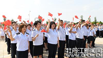 逃离阴暗的房屋